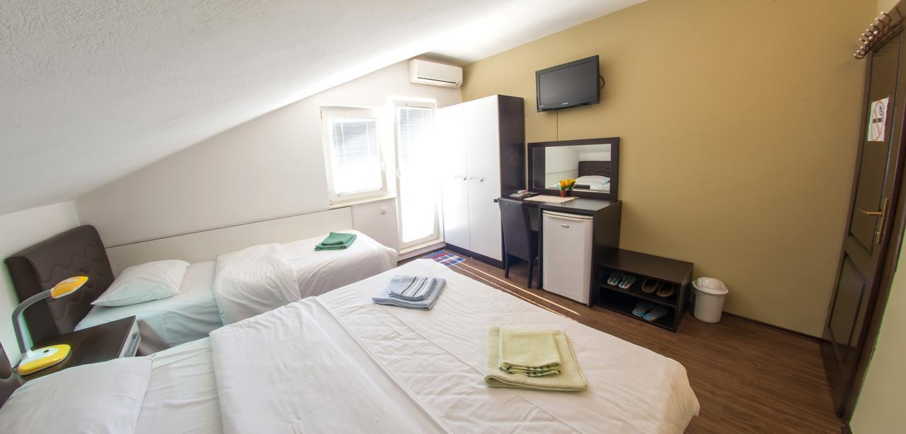 Guesthouse Stari Grad โมสตาร์ ภายนอก รูปภาพ