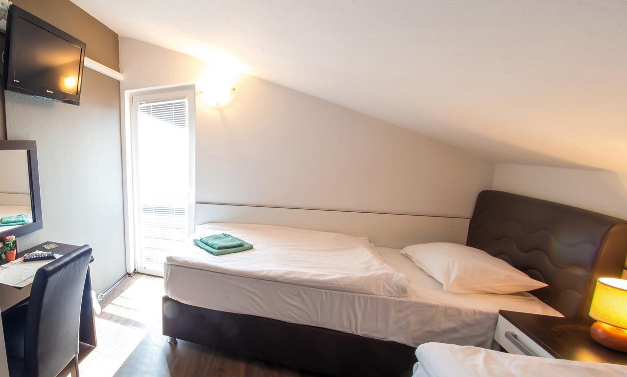 Guesthouse Stari Grad โมสตาร์ ภายนอก รูปภาพ