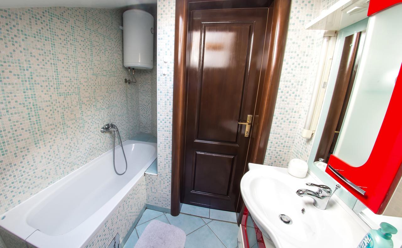 Guesthouse Stari Grad โมสตาร์ ภายนอก รูปภาพ
