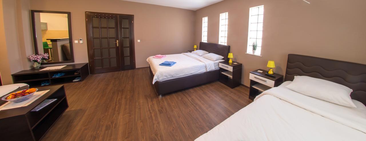 Guesthouse Stari Grad โมสตาร์ ภายนอก รูปภาพ